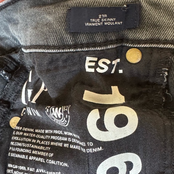 GAP Denim True Skinny Distressed Black Jeans - Picture 4 of 5